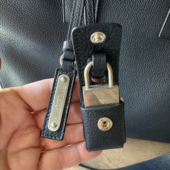 Authentic YSL Sac De Jour North/South - Picture 6 of 11